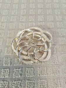 Vintage Sara Conventry signierte goldfarbene strukturierte Swirl Brosche Anstecknadel - Bild 1 von 4