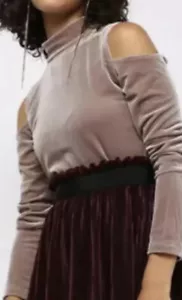 Mujeres Aeropostale Manga Larga Terciopelo Hombro Frío Simulado Cuello Top Taupe Talla Pequeña - Imagen 1 de 4