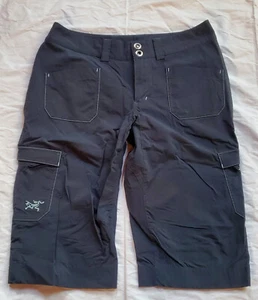 Arc'teryx Arcteryx Women's Bermuda Cargo Shorts Size 6 Black - Picture 1 of 6