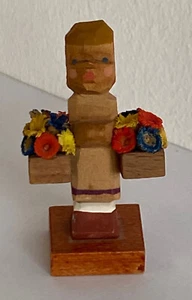 Vecchia bambina con cesti di fiori Fa. Emil Helbig Erzgebirge 6200/21 - Foto 1 di 5