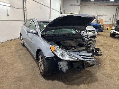 二手发电机 适合:2013 现代索纳塔 VIN C 8 位 A 级 — 第 1/4 张图片