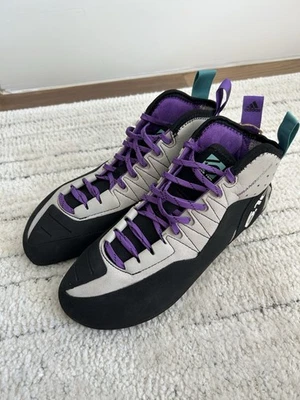 Adidas Five Ten Grandstone Climbing Shoes – Men’s Size 9.5 – New - Image 1 of 4