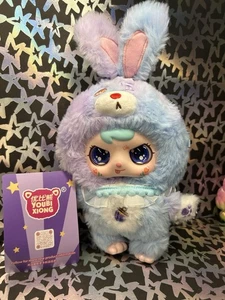 Youbi Bear Club: 'Milk Tea Rabbit' púrpura/azul NUEVO bolso abierto, tarjeta (sin caja) - Imagen 1 de 3