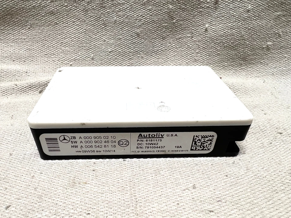 2010-2014 Mercedes ML350 ML550 GL350 GL550 Blind Spot Alert Sensor Module OEM - Image 1 of 4