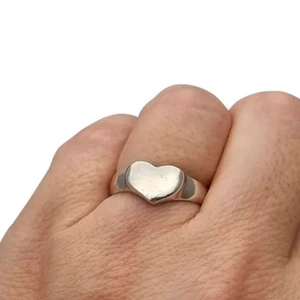 Vintage 90s Minimalist Design 925 Silver Heart Ring, Romantic Jewelry - Picture 1 of 10