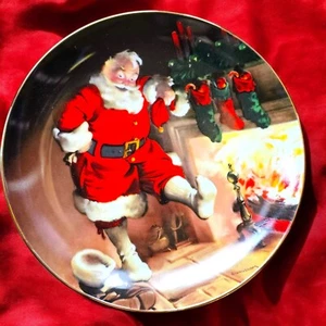 Santa By The Fire 1st Issue Plate Sundblom Santa Series Edwin Knowles 1989 COA - Picture 1 of 7