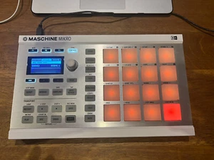 Native Instruments Maschine Mikro MK2 weiß - Bild 1 von 2
