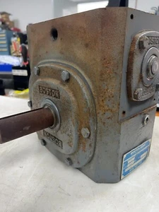 👀 NEW BOSTON GEAR 50:1 RIGHT ANGLE DOUBLE OUTPUT GEAR SPEED REDUCER 73250H - Picture 1 of 8
