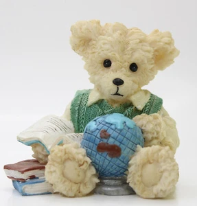 Cream White Resin Bear with Books and Globe. Educated traveler. Teacher Figurine - Picture 1 of 8