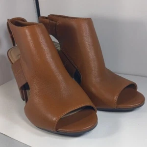 Gianni Bini First Chance Brown Block Heel Leather Women's Size 7 - Picture 1 of 6