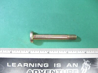 YAMAHA DT125 DT50 GT80 GTMX JT1 JT2 YZ80 MX80 NOS OEM BOLT 90109-08319-00  jh - Image 1 of 4
