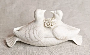 Vintage Porcelain Dove Trinket Box - Picture 1 of 14