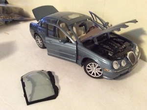 JAGUAR S TYPE 1/18 missing windshield no box display - Picture 1 of 4