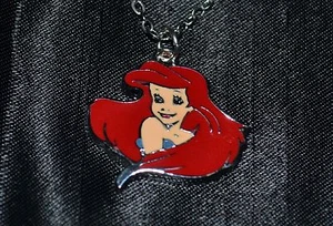 Collares Ariel La Sirenita Princesa Niñas Joyería Colgante Accesorios - Imagen 1 de 4