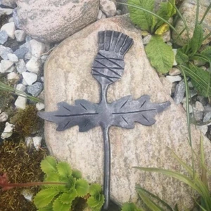Hand forged thistle made by scottish blacksmith - Picture 1 of 5