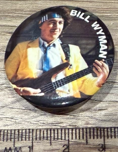 THE ROLLING STONES BILL WYMAN PINBACK VINTAGE TOUR PROMO BADGE BUTTON PIN - Picture 1 of 2