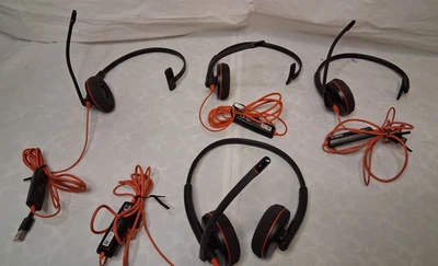 5 Auriculares Plantronics Blackwire 3 USB-A C3210 Mono, 1 C3220 USBA, 1 C3220 USB-C Foto 1 de 4