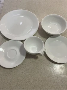 Vintage Corelle White 2 Person Set Ideal For Caravan - Picture 1 of 10