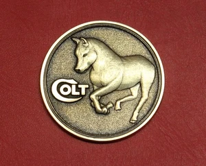 Colt Schusswaffen .380 Pony Vitrine Bronze Medaillon - Bild 1 von 2