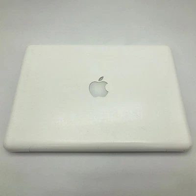 Apple MacBook 13" A1342 Mid 2010 2 Duo 2GB 250GB HDD Italian Keyboard - Image 1 of 4