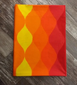 Vtg 70s Cannon Royal Family Seven Seas Twin Flat Sheet Waves Red Orange Yellow - Picture 1 of 11