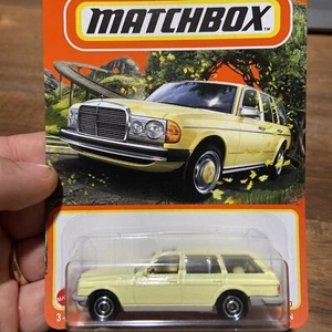 Matchbox Mercedes-Benz S123 Station Wagon - Bild 1 von 2