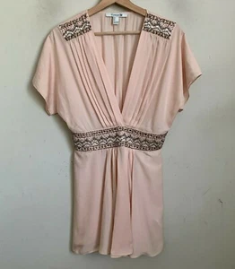 Forever 21 Tunika Top Pfirsich Perlen Pailletten V-Ausschnitt Plissee Dolman Kurzarm Gr. L - Bild 1 von 8