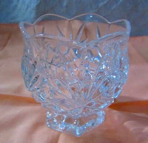 Small Heavy Lead Crystal Dish - Picture 1 of 3