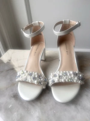 Madden Girl MMarisa Heels Girls size 2 Shoes Sandals Pearls Rhinestones NWOB - Image 1 of 4