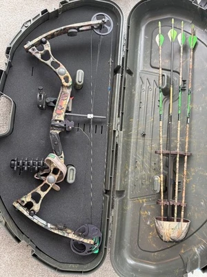 Arco compuesto para mano derecha Martin Jaguar Pro Series con miras, reposapiés, estabilizador Foto 1 de 2