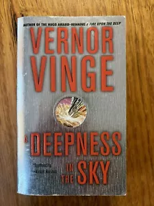 A Deepness in the Sky by Vernor Vinge 1999 Paperback Die Cut Cover - Foto 1 di 7