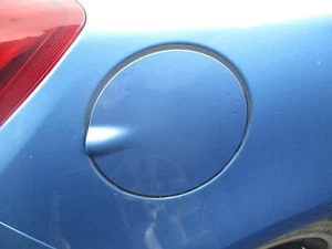 VAUXHALL CORSA E 2017 TAPA DE LLENADO DE COMBUSTIBLE AZUL PARSIANO Z22V - Imagen 1 de 6