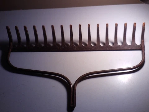 vintage old   antique GARDEN RAKE FARM TOOL ROOM DECOR GAREN DECOR Cover