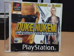 Duke Nukem. Land Of The Babes. PSX PAL - Imagen 1 de 2