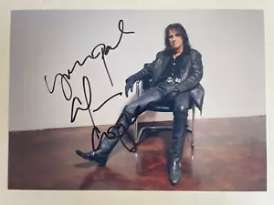 Alice Cooper Hand Signed Autograph - 8 x 12 Photo W/ COA - Picture 1 of 6