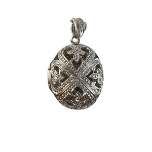 Colgante Medallón Filigrana Ovalada Diamante Plata Esterlina Clemency STS De Colección - Imagen 1 de 6