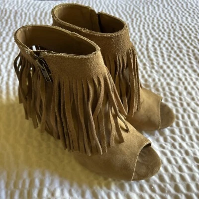 Zapatos Carlos Santana Bronceados Flecos Gamuza Punta Abierta Tacones en Bloque Talla 7 Muy Lindos Foto 1 de 4