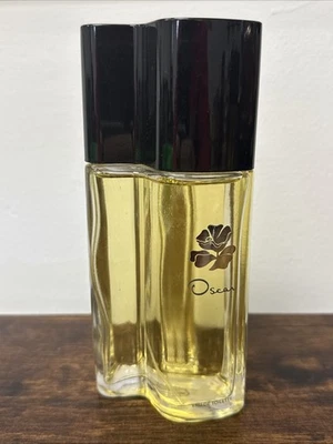 OSCAR by OSCAR DE LA RENTA Feminino 8,0 fl oz/ 240 ml ~ Eau de Toilette Spray Fragrância Sem Caixa - Imagem 1 de 2