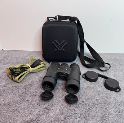 Excellent Condition - Nikon MONARCH 7 M711 Binoculars WaterProof 8x30 8.3° - Image 1 of 4