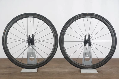 Juego de ruedas de freno de llanta sin cámara de carbono Zipp 202 NSW Cognition 11 velocidades Foto 1 de 4