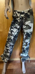 PANTALONE MIMETICO DONNA VERDE MILITARE TG S CON TASCONI CARGO - Foto 1 di 12