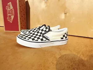 Taglia 2Y - Sneakers unisex VANS classiche slip-in a scacchiera nero/bianco - Foto 1 di 8