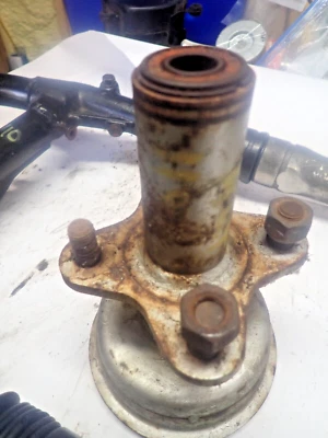 Buje de freno delantero Kawasaki KLT 110 1985 Foto 1 de 4