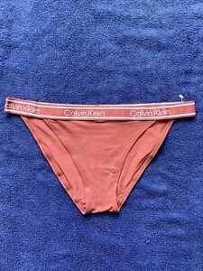 Calvin Klein~ Woman’s Cheeky String Bikini Panties~ Medium~ NWOT
