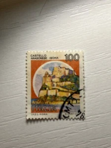 FRANCOBOLLO 100 LIRE CASTELLO ARAGONESE ISCHIA con timbro filigrana stellata - Foto 1 di 3