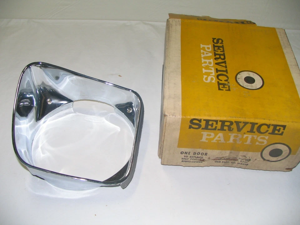 NUEVO Faro inferior derecho puerta bisel cromado 67 Pontiac Catalina Bonneville 1967 Foto 1 de 4