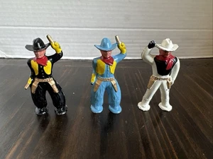 3 De Colección Barclay Manoil - Bandana Vaqueros Blanco Rojo, Negro con Gorras, Azul con Gorras - Imagen 1 de 9