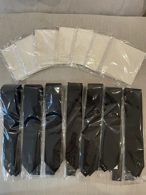 Corbatas negras satinadas y sarga blancas de bolsillo cuadrados (The Tie Bar Chicago) Foto 1 de 3