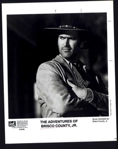 8 x 10 Pressefoto BRUCE CAMPBELL als Brisco County Jr. FOX TV - von E.J. Camp - Bild 1 von 4