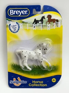 Breyer Stablemates Appaloosa weiß/schwarz geflecktes Pferd Mini Sammlerstück 2021 - Bild 1 von 5